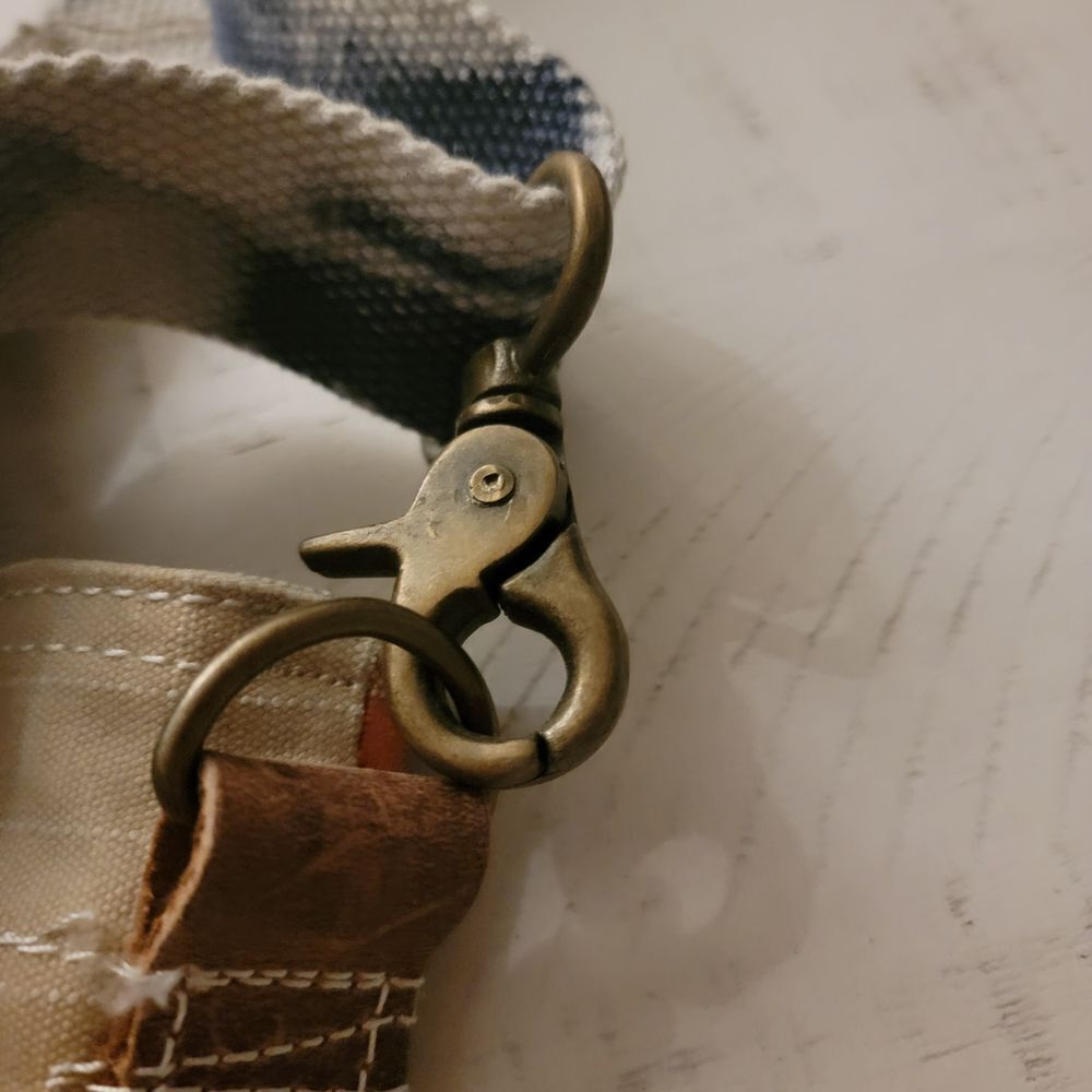 Duluth Trading Co Beige Crossbody Bag - Picture 8 of 9
